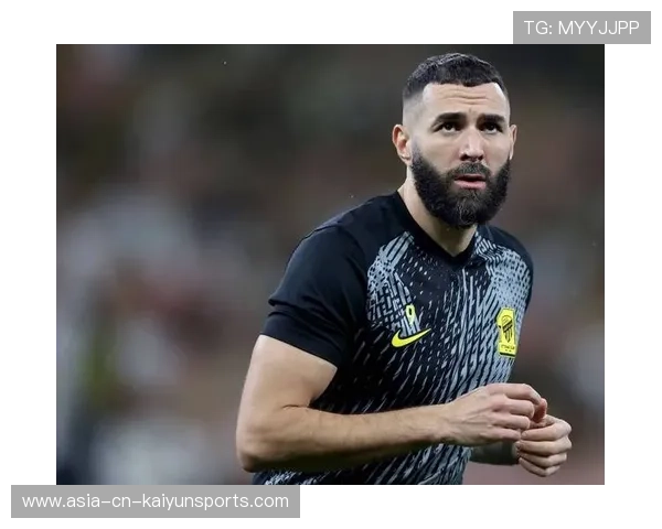 本泽马沙特新月的锋线领袖,首战如愿突破 本泽马沙特新月的锋线领袖,首战如愿突破