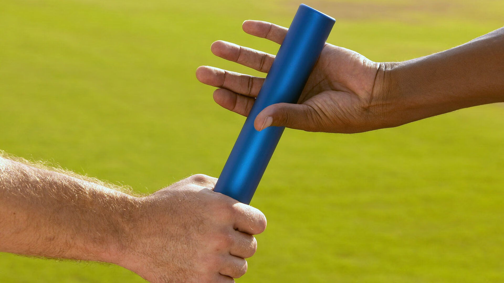 开云集团中国官网-雪橇锦标：俄罗斯队领先挑战纪录，金牌在望！，雪橇项目赛程中全程设多少个弯道